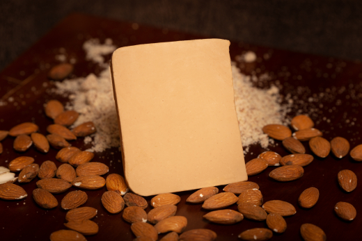 Bio-Mandel-Nougat hell 100 Gramm